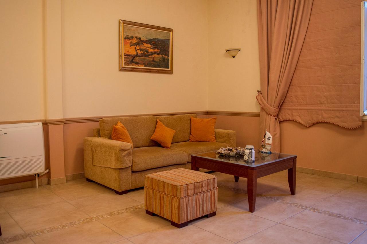 Hotel Oiti Loutra Ipatis Exterior photo